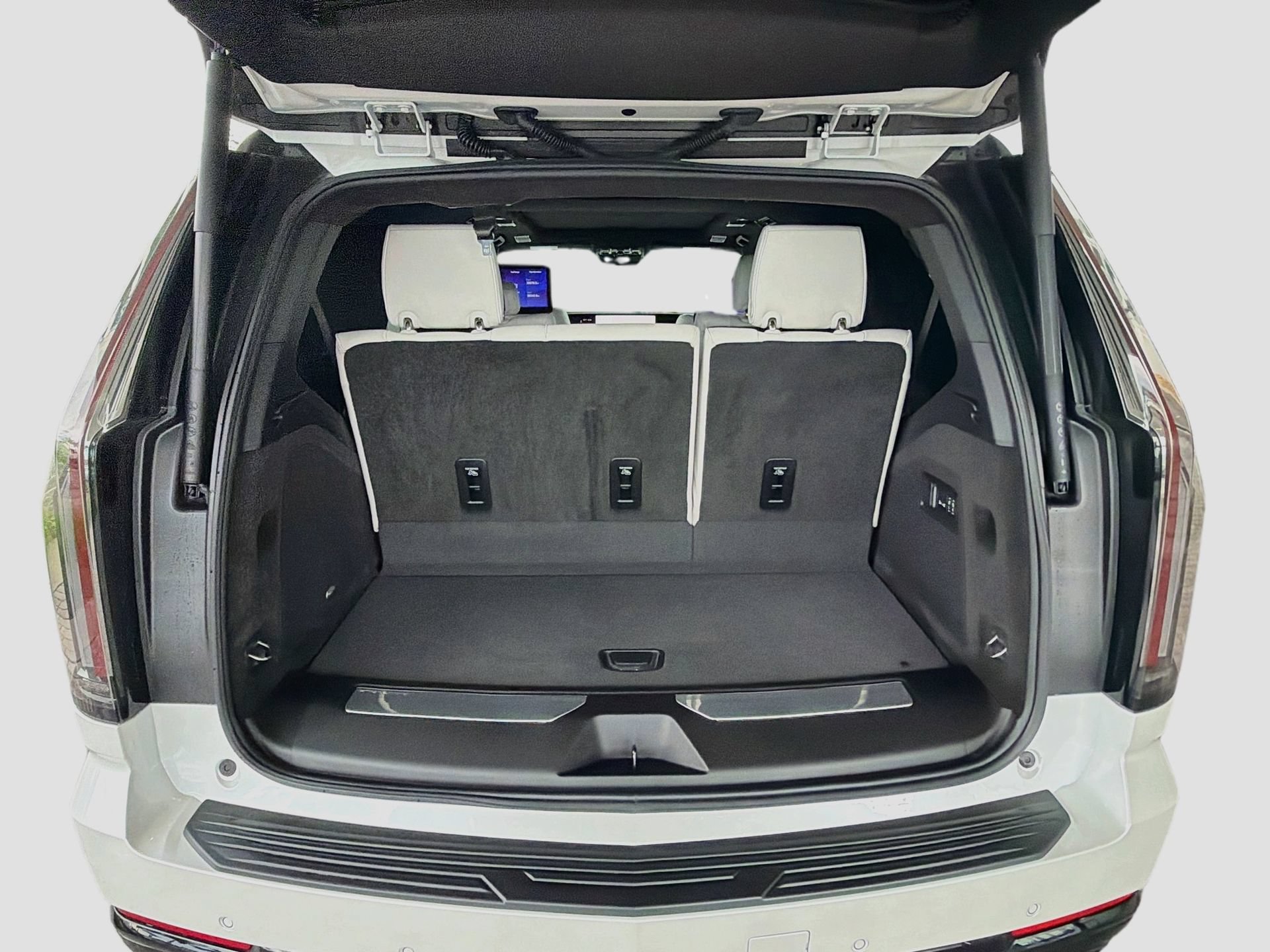 Certified 2025 Cadillac Escalade Sport Platinum AWD/4WD image 14