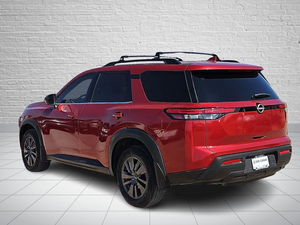 Used 2022 Nissan Pathfinder SV FWD image 3