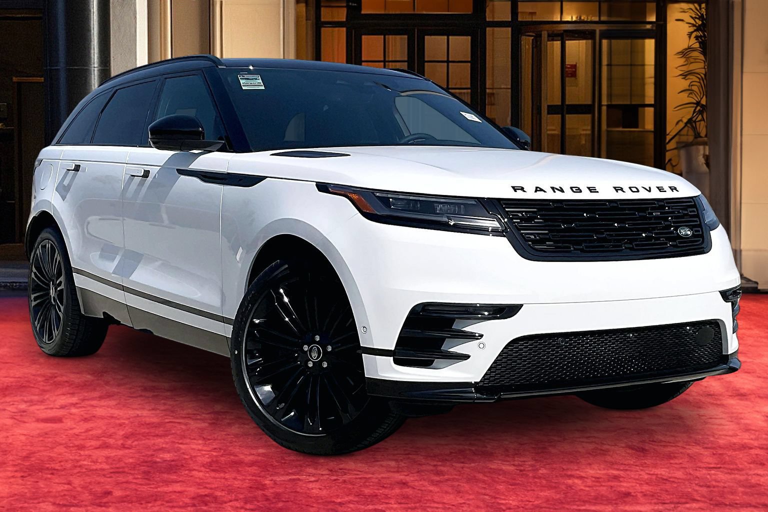 New 2026 Land Rover Range Rover Velar Dynamic SE AWD/4WD image 20