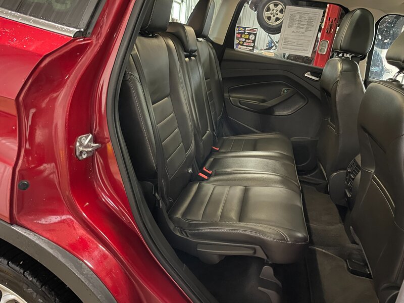 Used 2015 Ford Escape Titanium w/ Equipment Group 301A AWD/4WD image 21