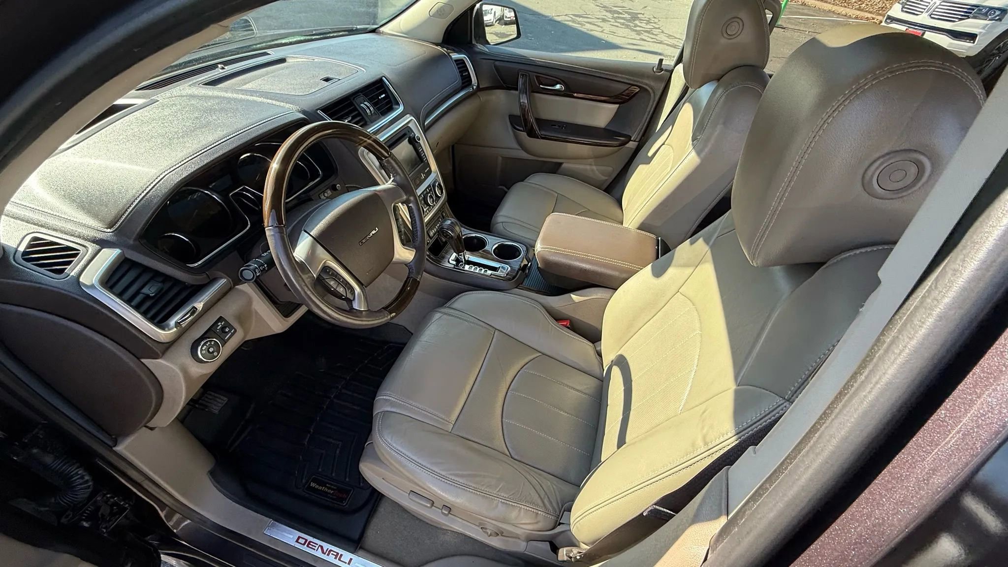 Used 2015 GMC Acadia Denali image 23