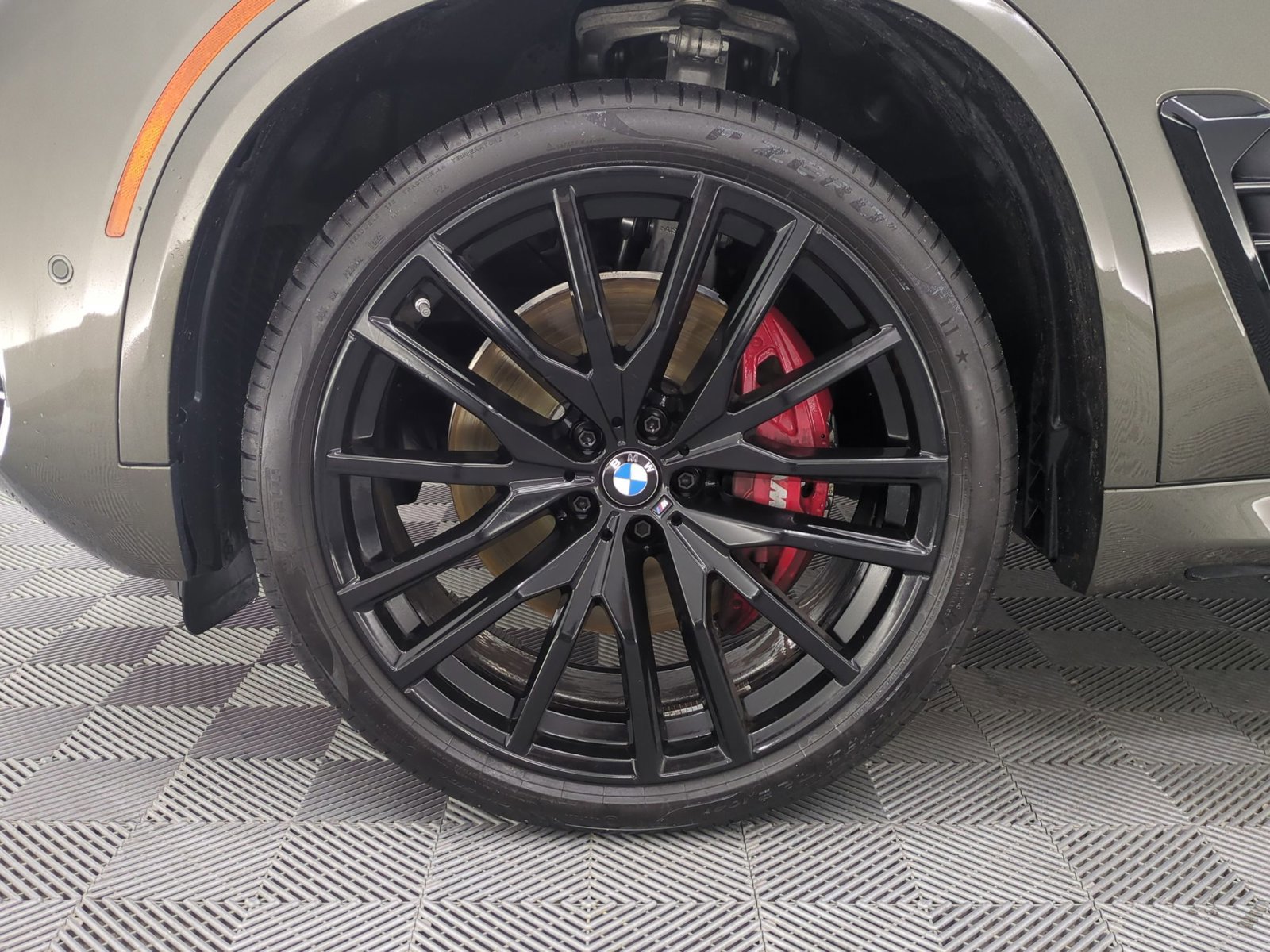 Used 2026 BMW X5 xDrive40i w/ M Sport Package AWD/4WD image 29