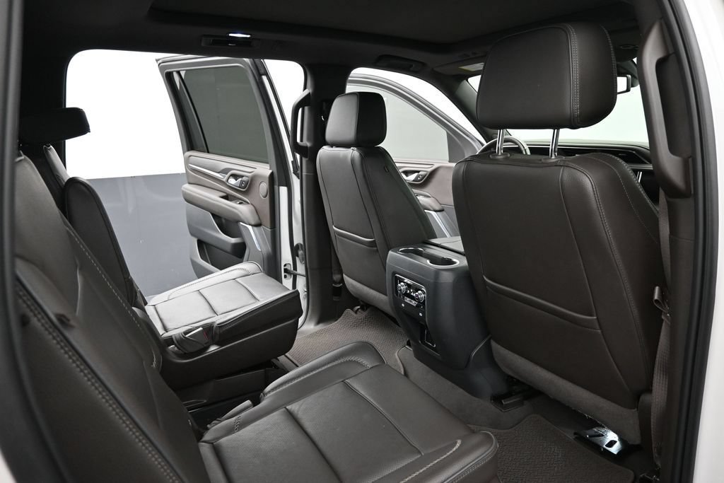 Used 2022 GMC Yukon XL Denali AWD/4WD image 22