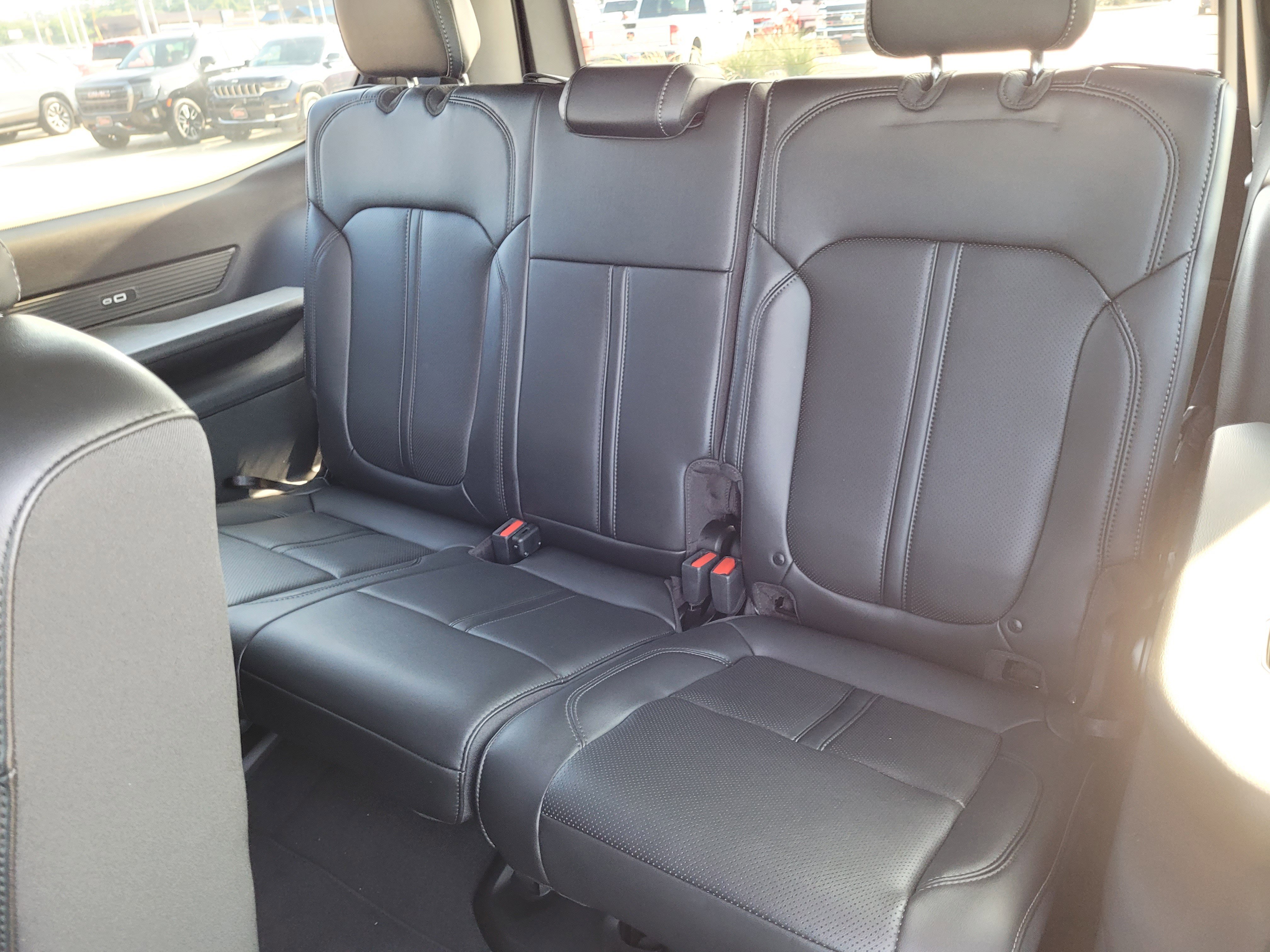 New 2025 Jeep Wagoneer 4WD w/ Convenience Group I image 12