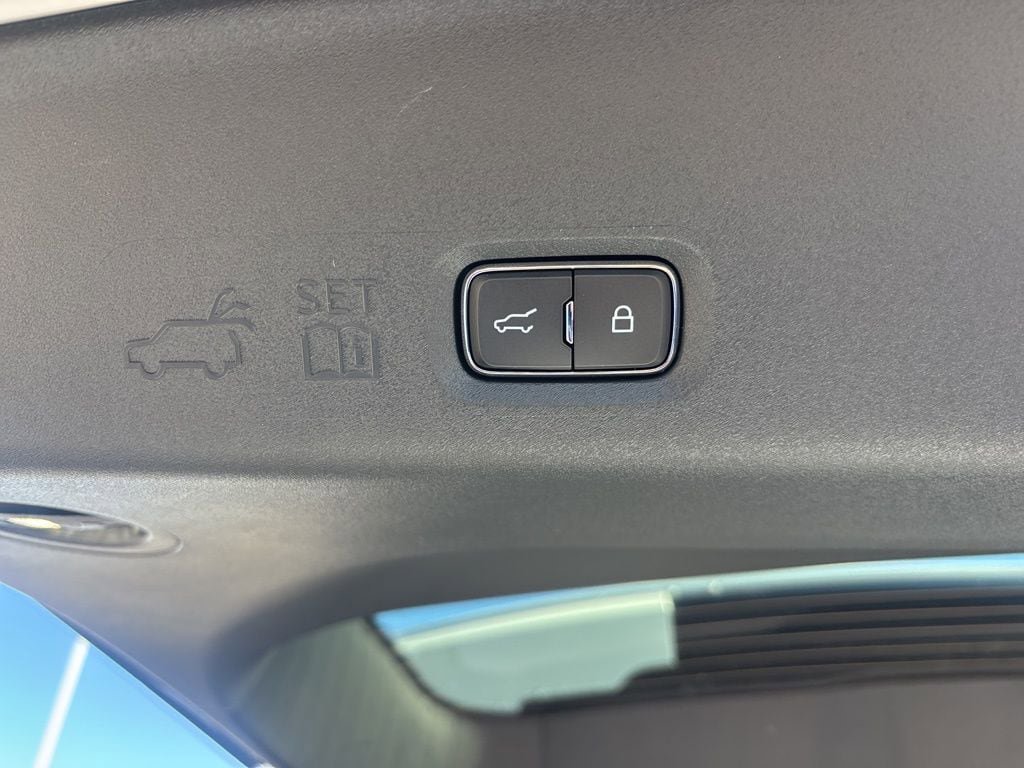 New 2026 Ford Expedition Active image 22