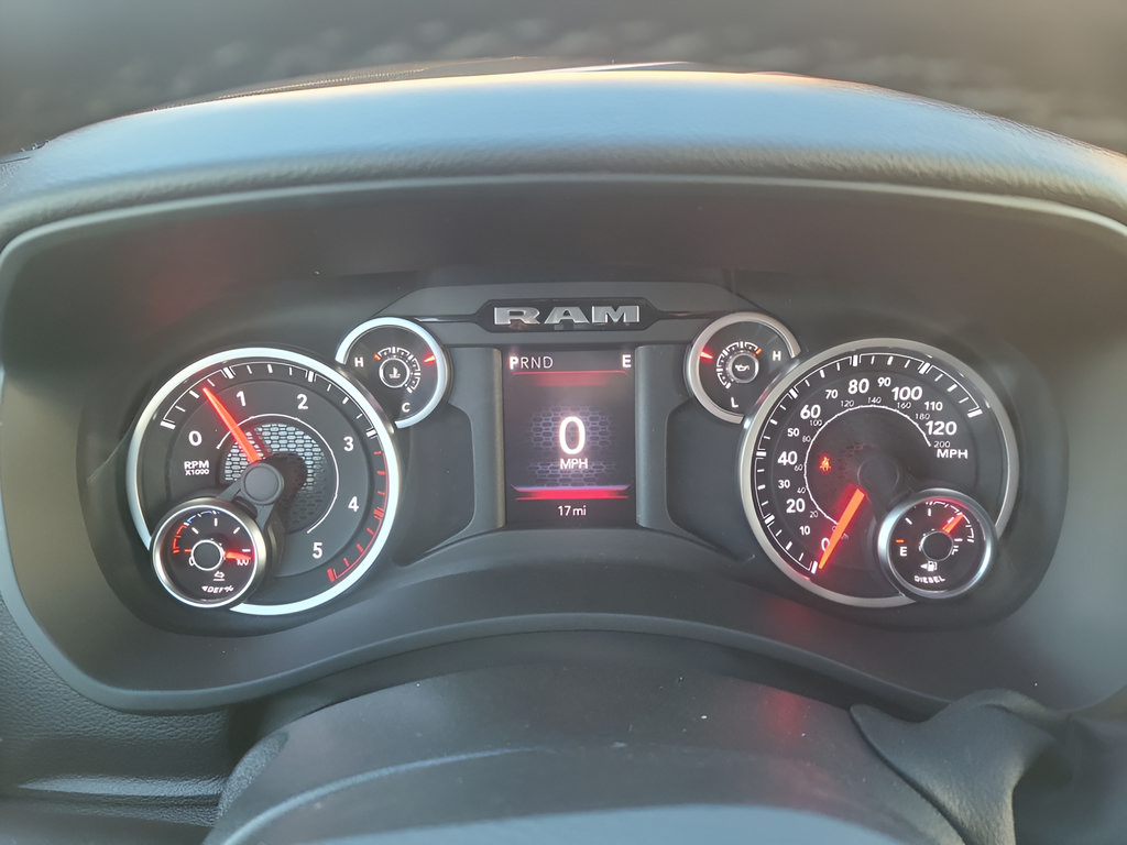 New 2026 RAM 2500 Big Horn AWD/4WD image 15