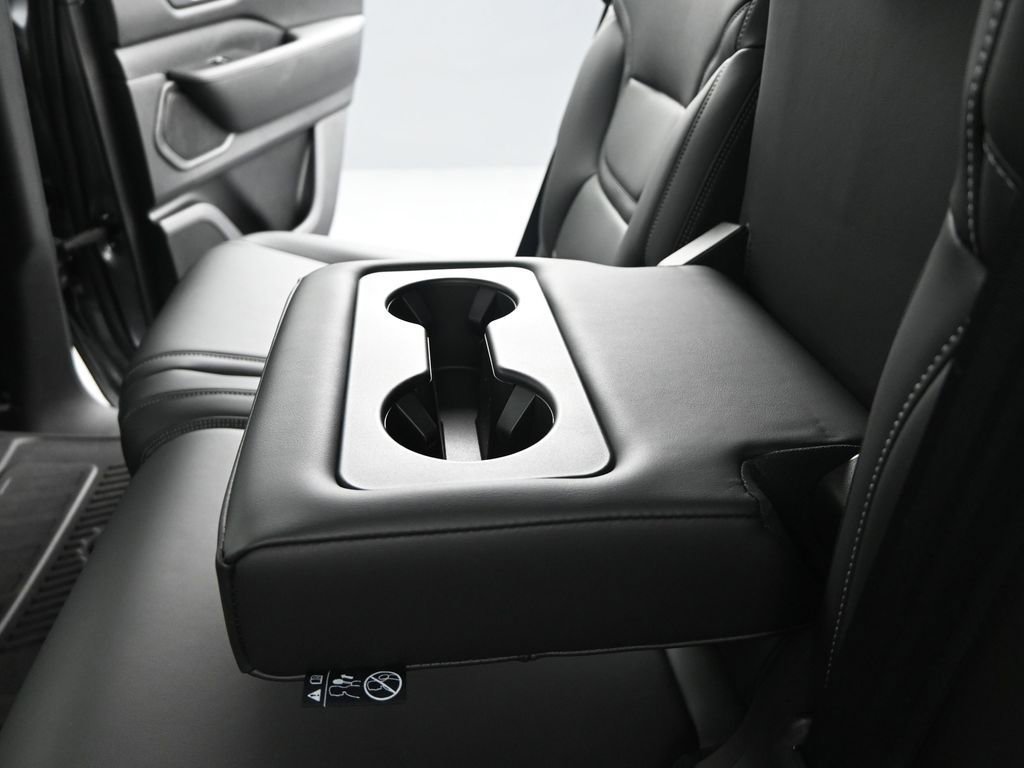 New 2026 Nissan Armada SV image 18