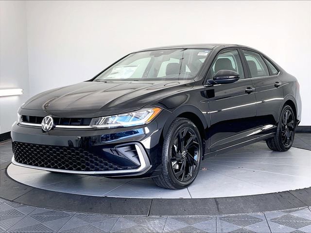 New 2026 Volkswagen Jetta SE image 2