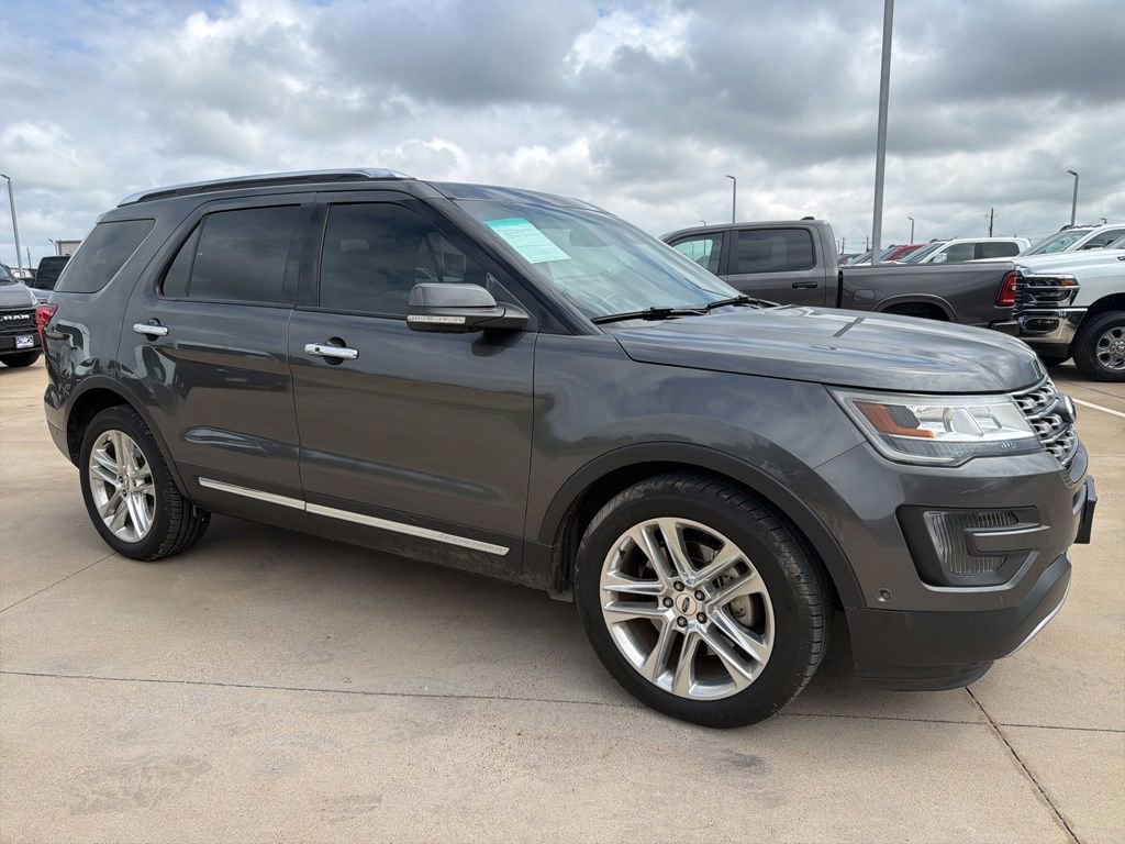 Used 2016 Ford Explorer Limited w/ Equipment Group 301A FWD image 2