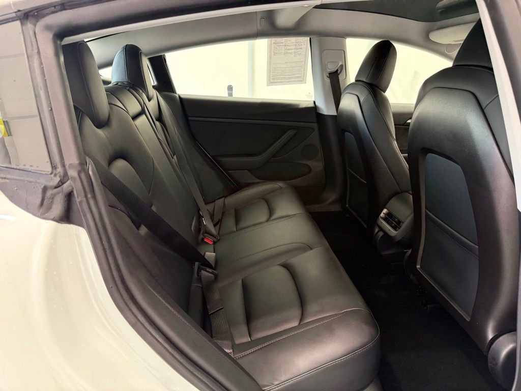 Used 2021 Tesla Model 3 Standard Range Plus image 24