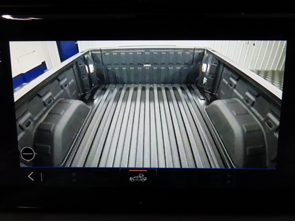 Used 2024 GMC Sierra 1500 AT4 w/ Technology Package image 23