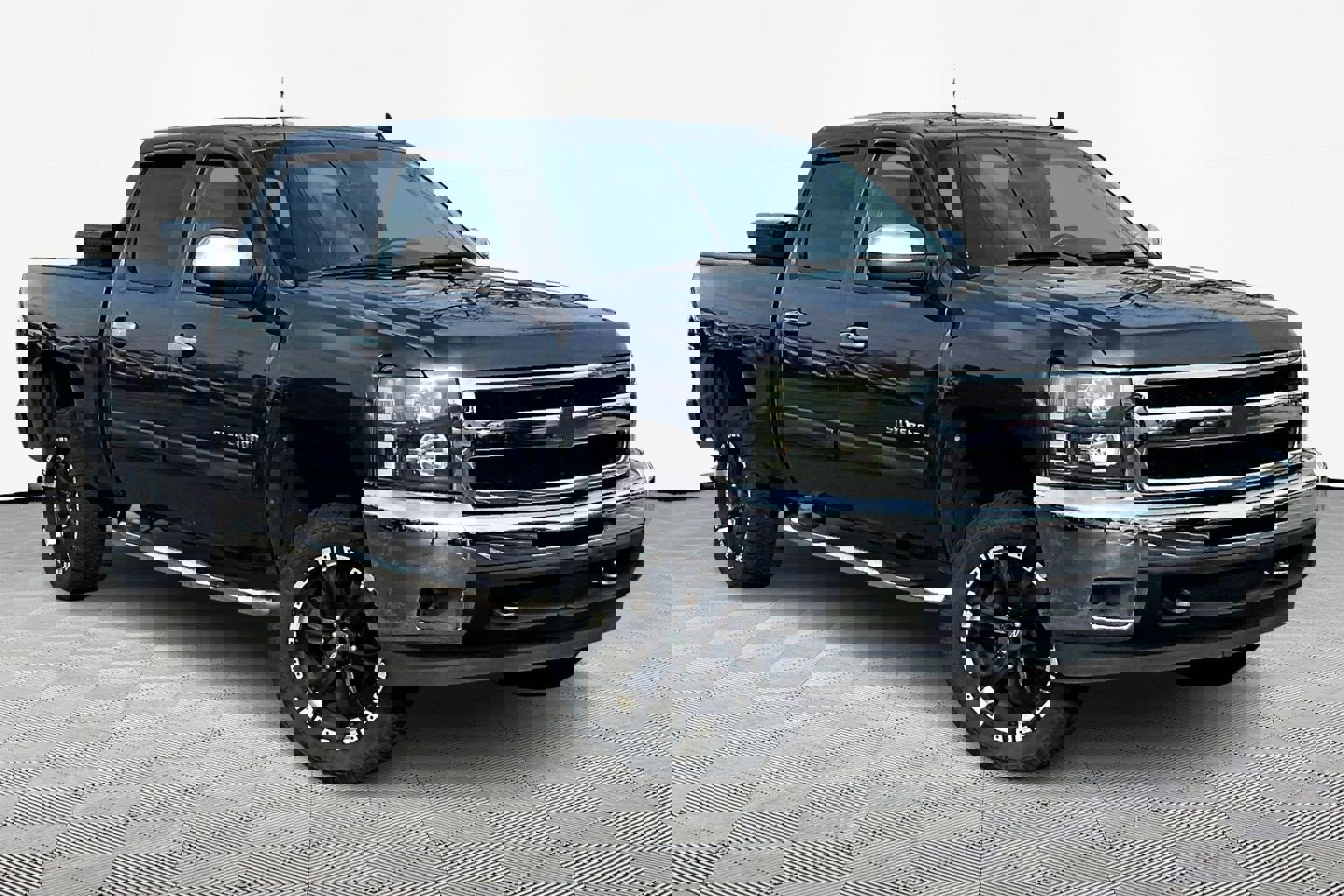 Used 2011 Chevrolet Silverado 1500 LT w/ All-Star Edition image 3