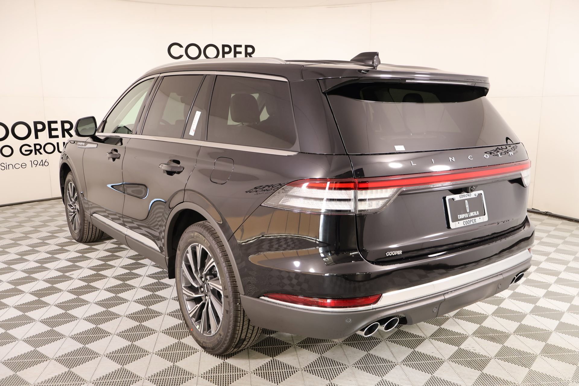 New 2026 Lincoln Aviator AWD image 24