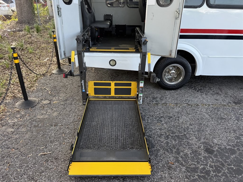 Used 2015 Ford E-450 and Econoline 450 Super Duty w/ Shuttle Bus Prep Package RWD image 29