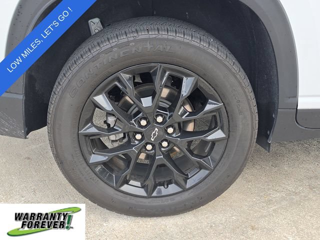 Used 2024 Chevrolet Traverse LS w/ Midnight/Sport Edition FWD image 5