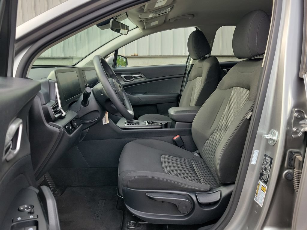 Used 2024 Kia Sportage LX FWD image 18