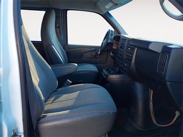 Used 2015 GMC Savana 3500 LS image 15