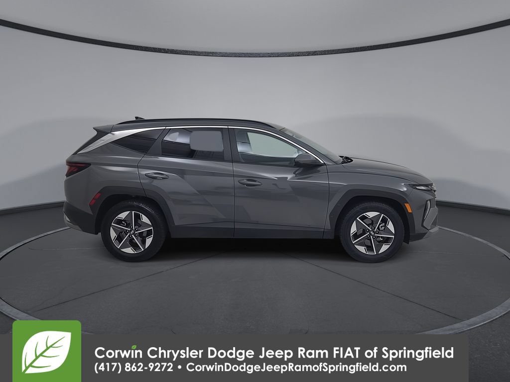 Used 2025 Hyundai Tucson SEL FWD image 17