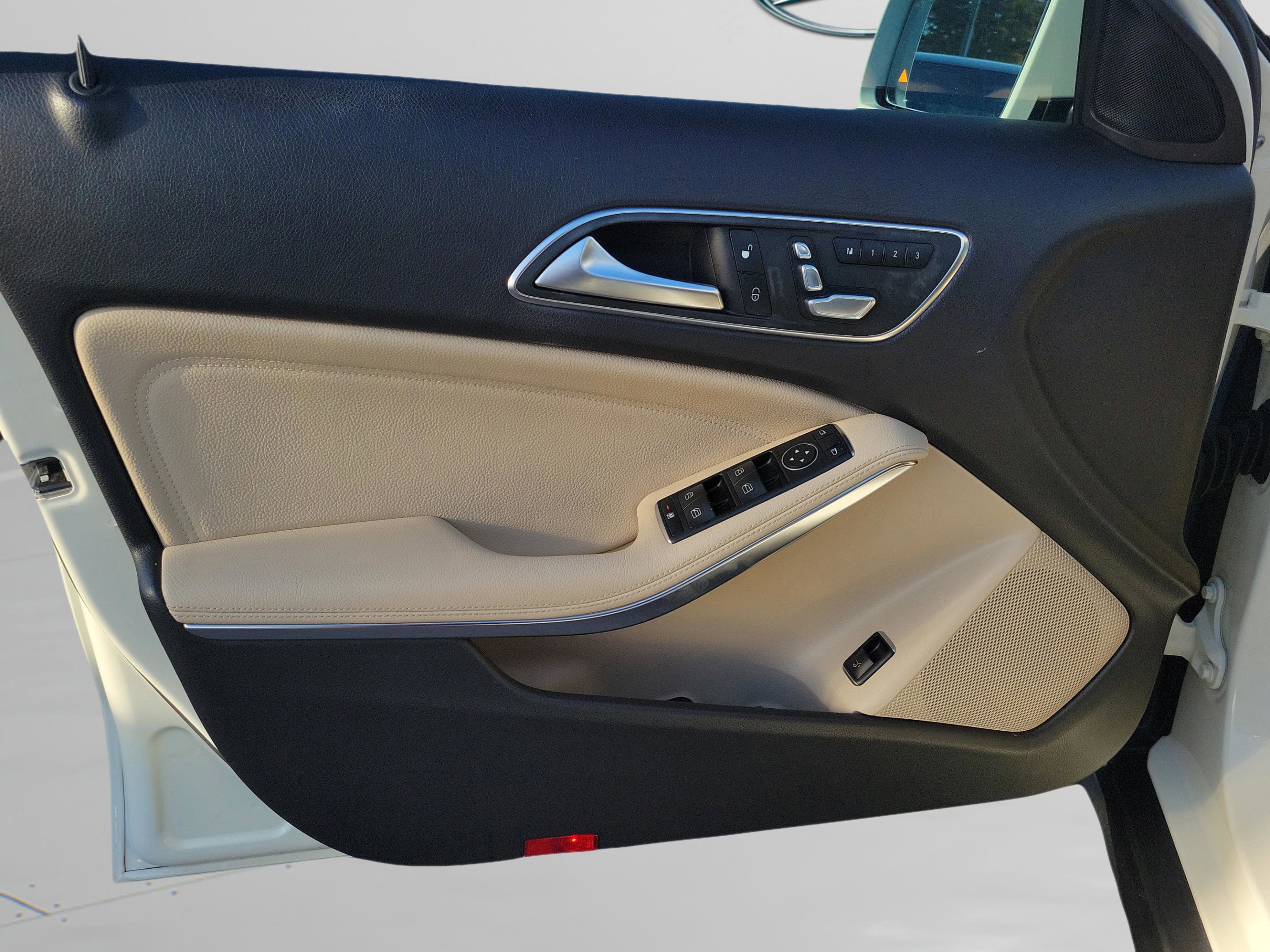 Certified 2018 Mercedes-Benz GLA 250 image 29