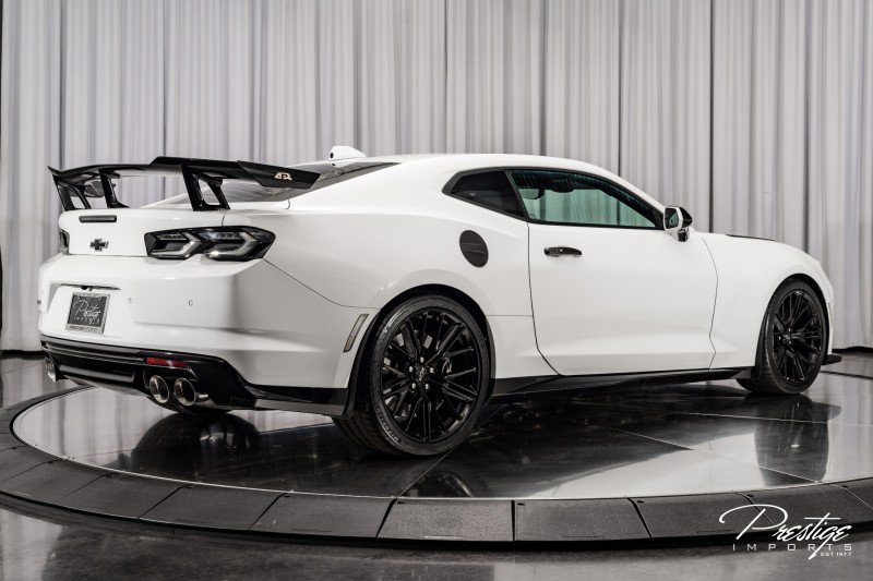 Used 2022 Chevrolet Camaro ZL1 image 24