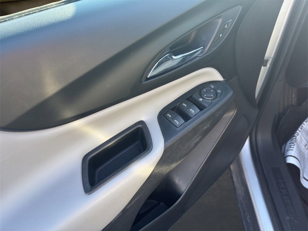 Used 2019 Chevrolet Equinox LS w/ LS Convenience Package image 18