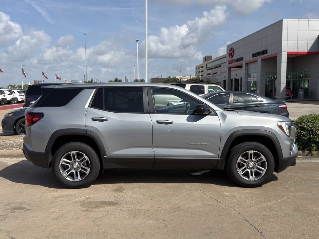 Used 2025 GMC Terrain Elevation FWD image 4