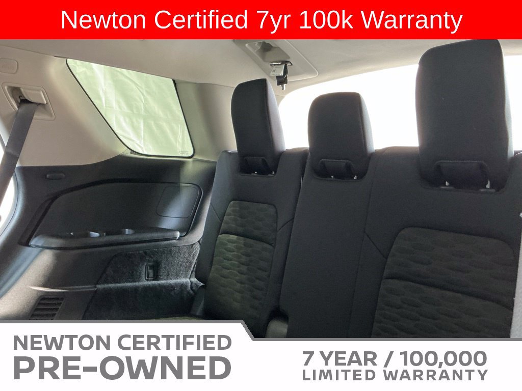 Used 2025 Nissan Pathfinder SV FWD image 19