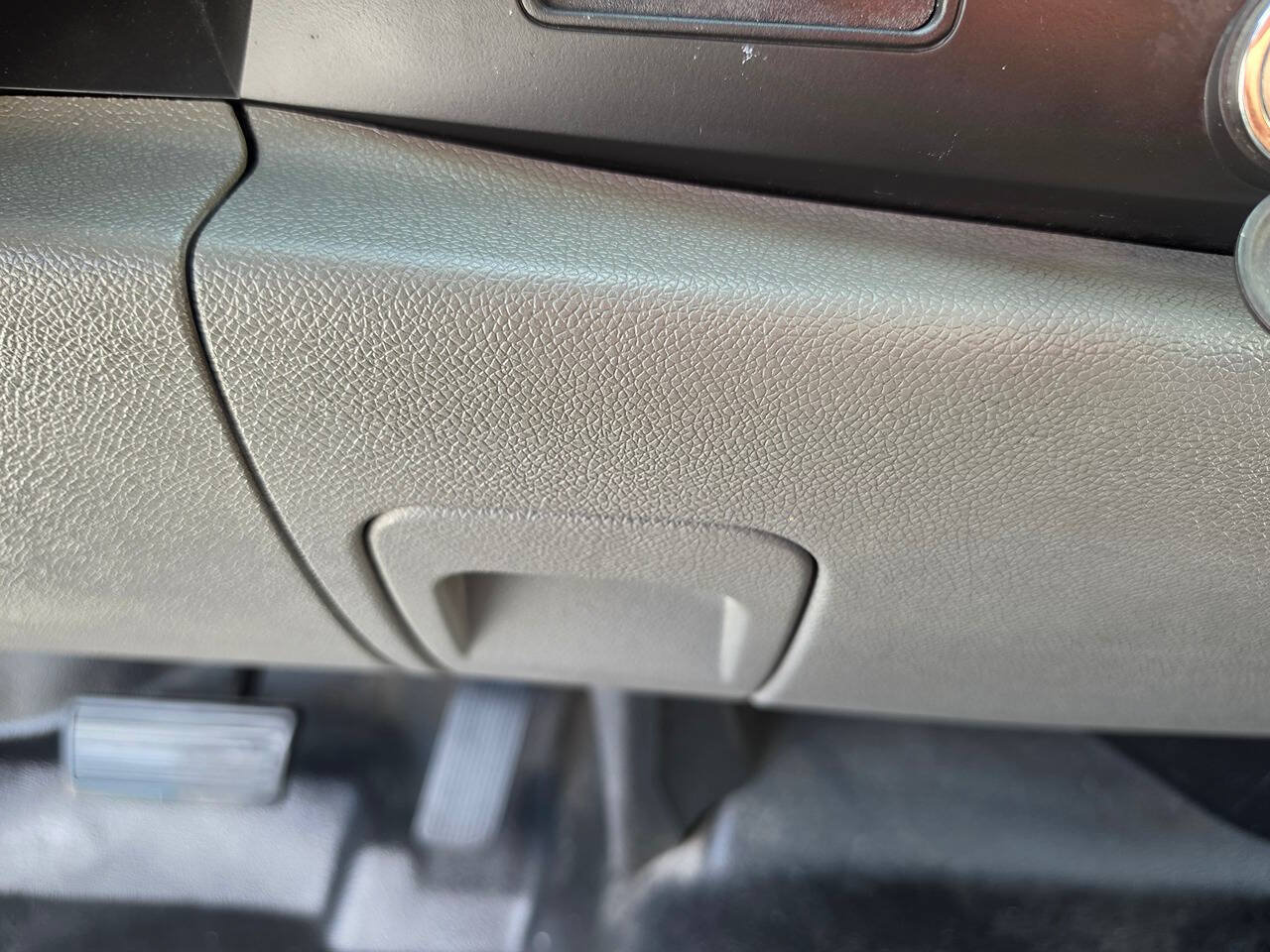 Used 2010 Chevrolet Silverado 1500 W/T RWD image 39