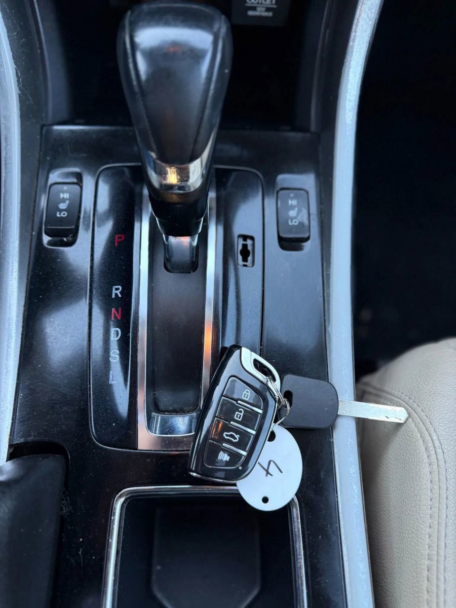 Used 2017 Honda Accord EX-L image 13