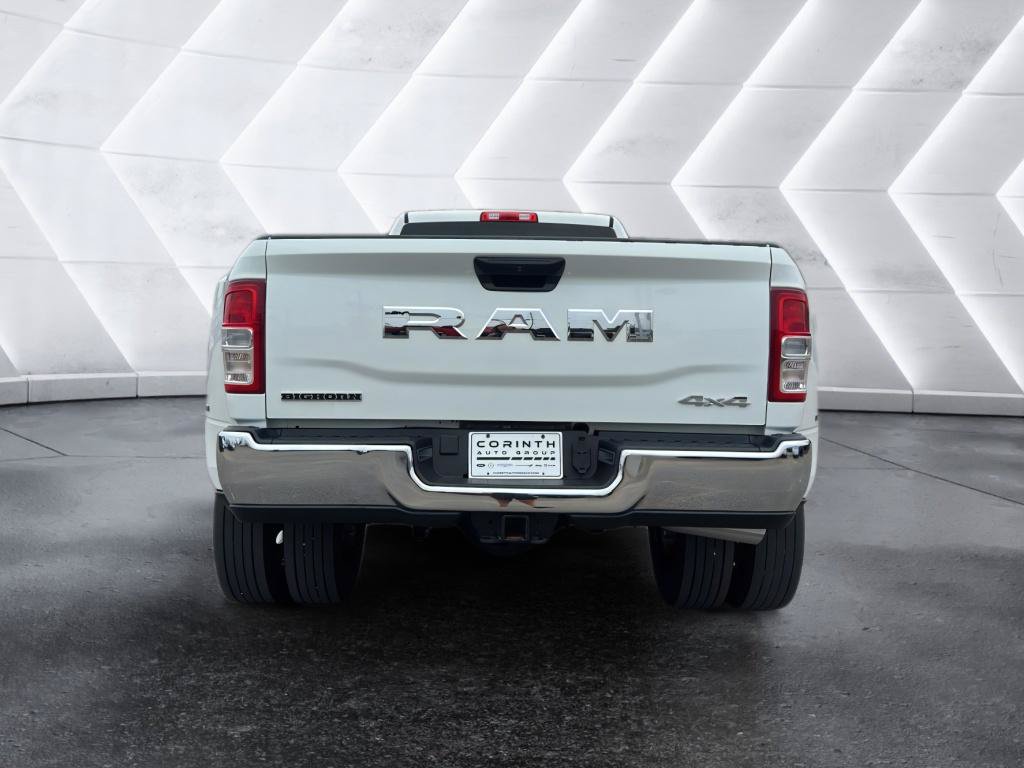 Used 2020 RAM 3500 Tradesman w/ Chrome Appearance Group AWD/4WD image 6