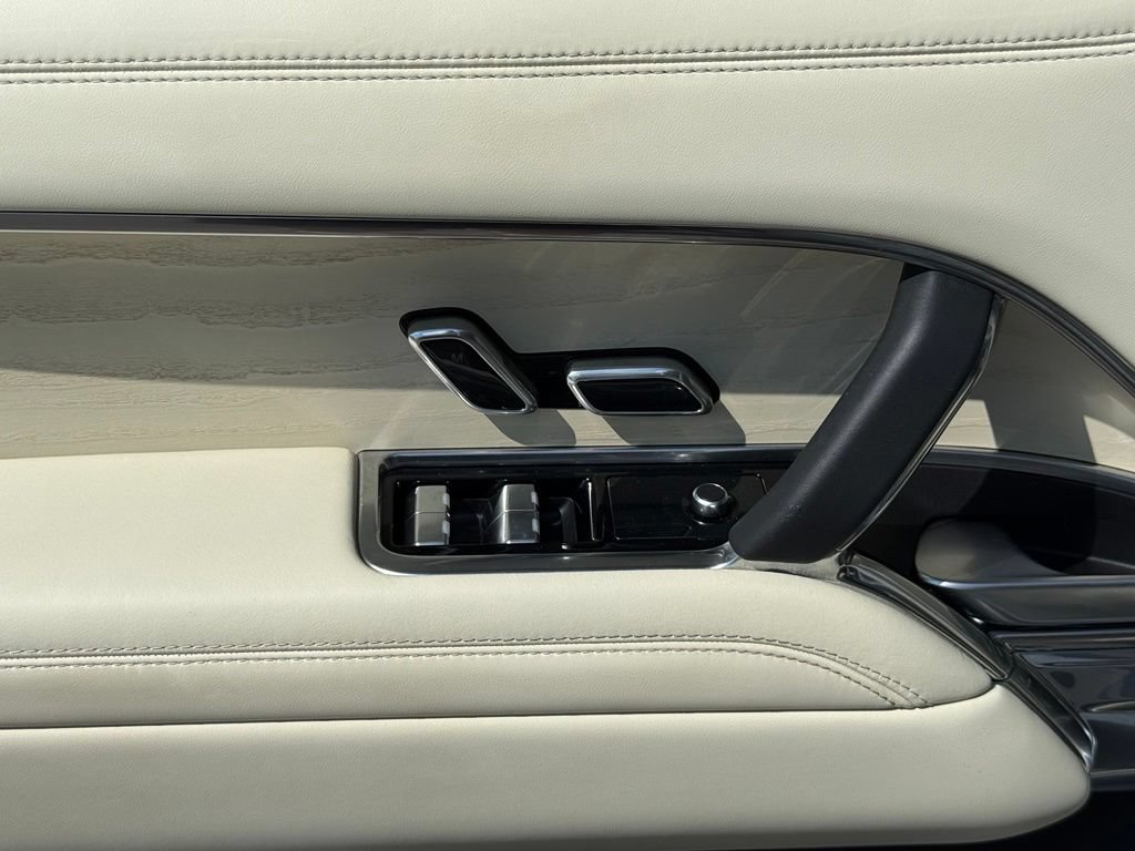 Certified 2024 Land Rover Range Rover SE AWD/4WD image 14