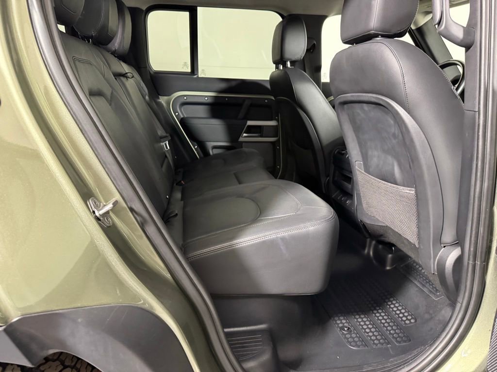 Used 2023 Land Rover Defender 110 S image 28