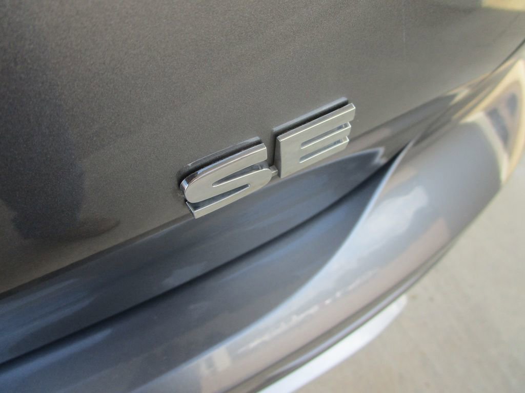 Used 2024 Mitsubishi Outlander SE image 11