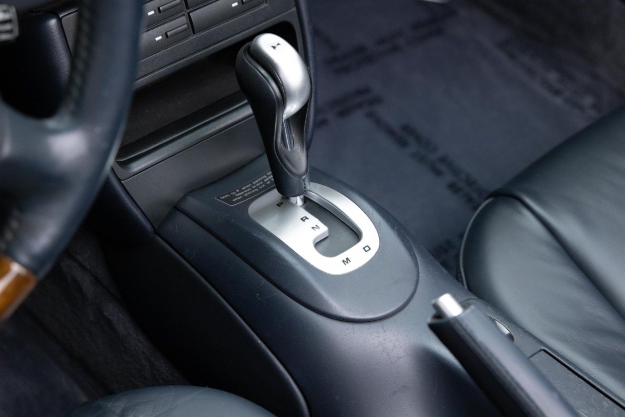 Used 2000 Porsche 911 Cabriolet image 18