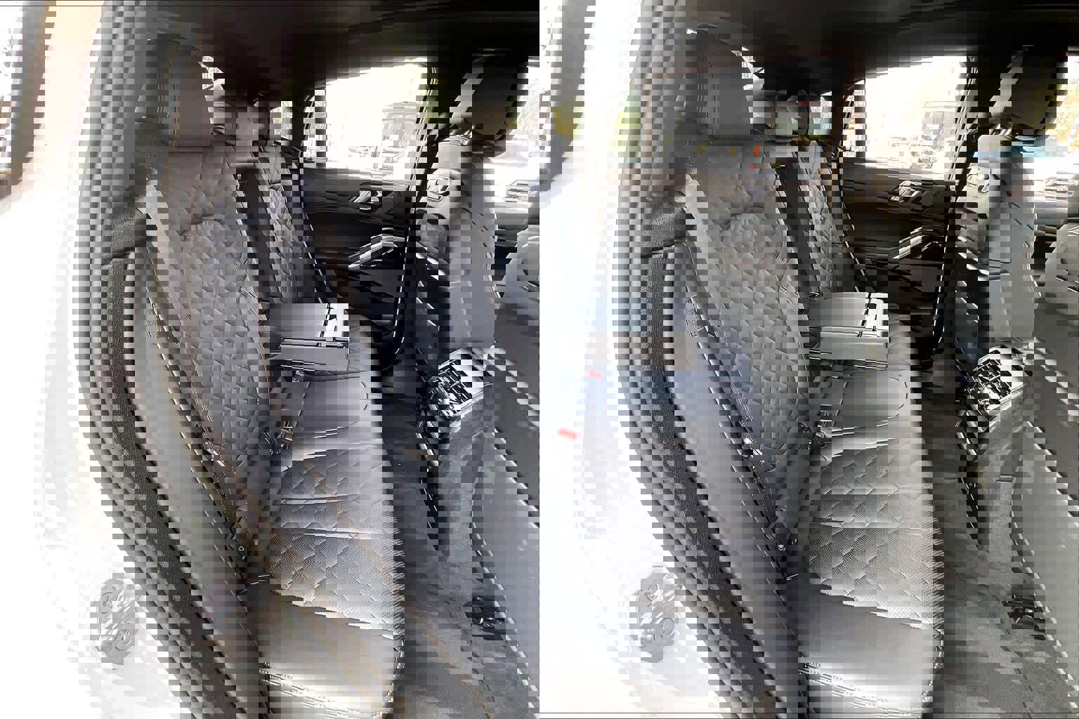 Certified 2024 BMW X6 xDrive40i w/ Premium Package image 20