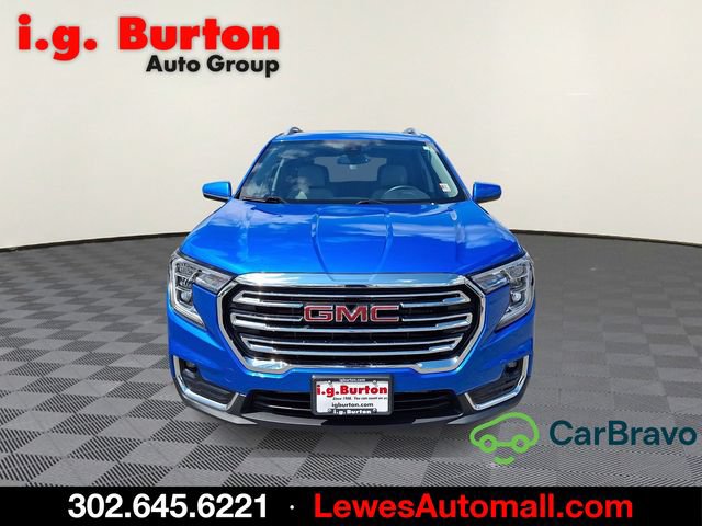 Used 2024 GMC Terrain SLT AWD/4WD image 2