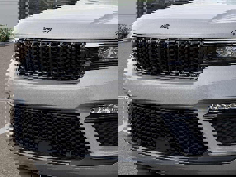 New 2025 Jeep Grand Cherokee Limited image 31