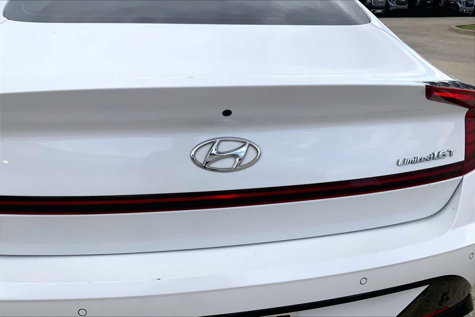 Used 2022 Hyundai Sonata Limited w/ Preferred Accessory Package FWD image 31