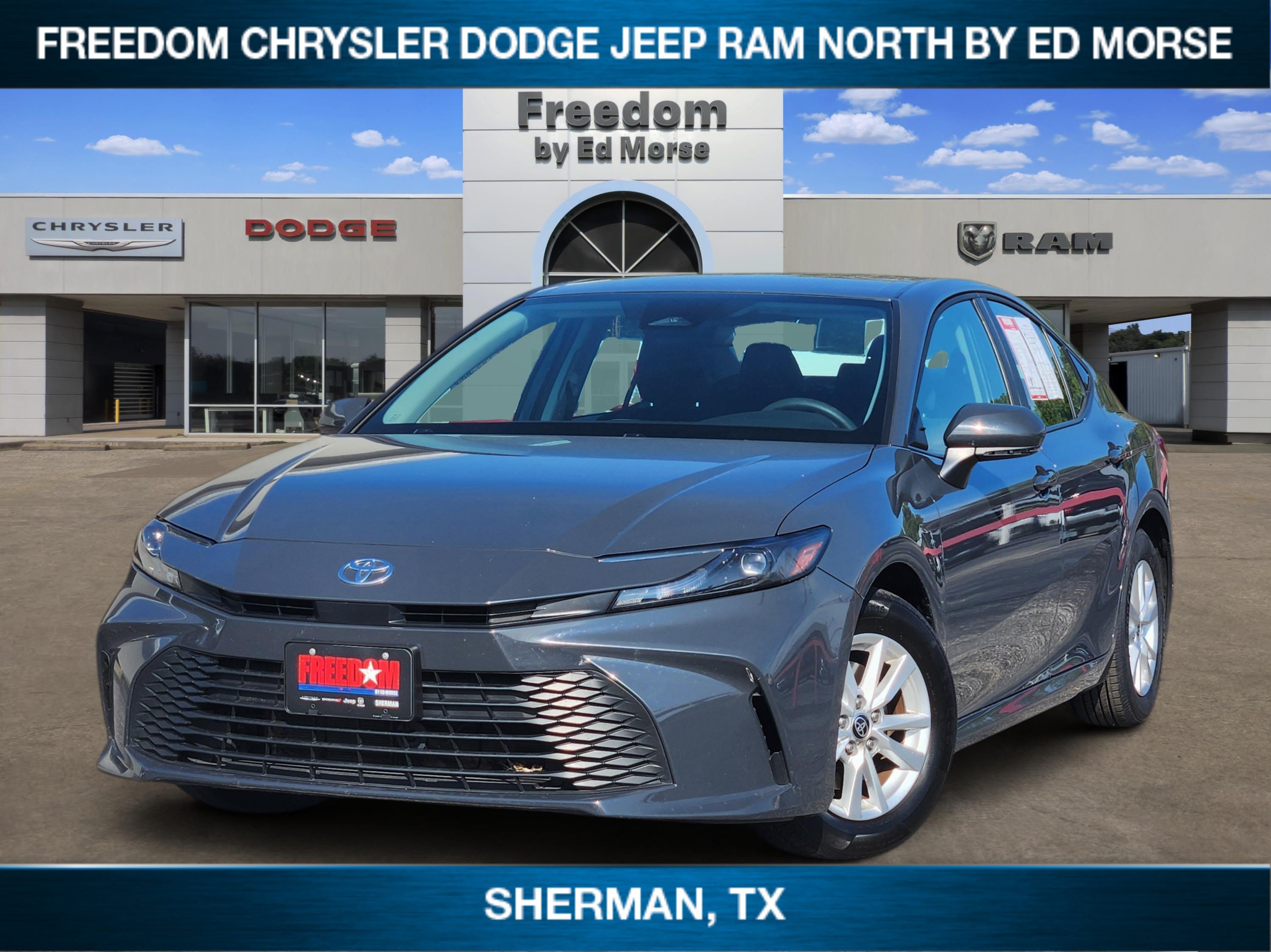 Used 2025 Toyota Camry LE FWD image 1