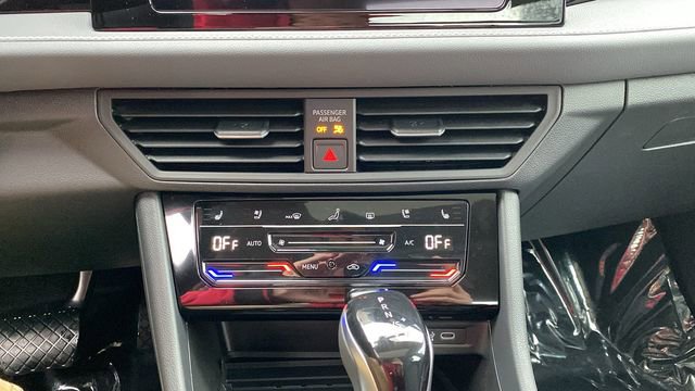 New 2026 Volkswagen Jetta SEL image 16
