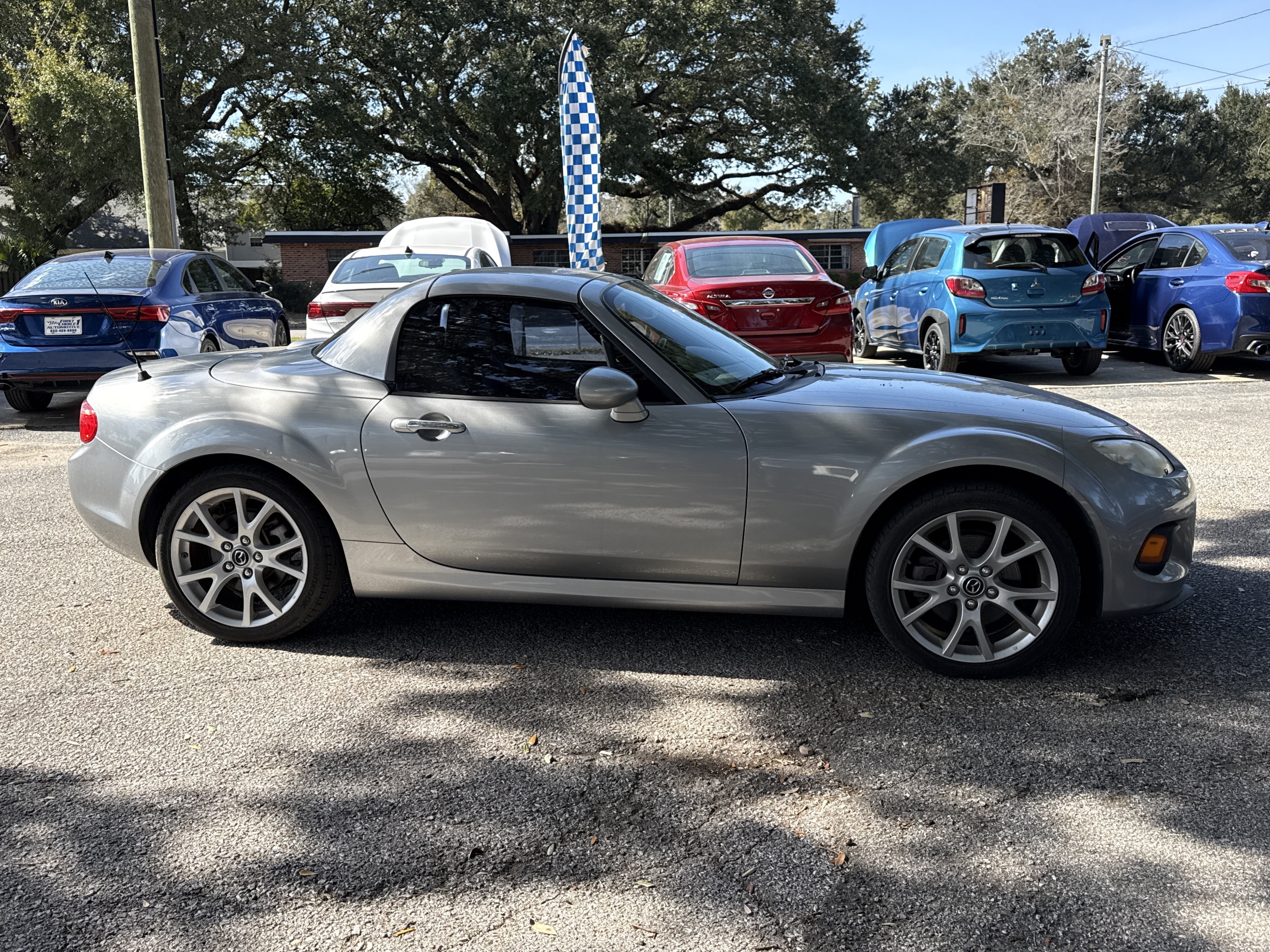 Used 2013 MAZDA MX-5 Miata Grand Touring RWD image 6