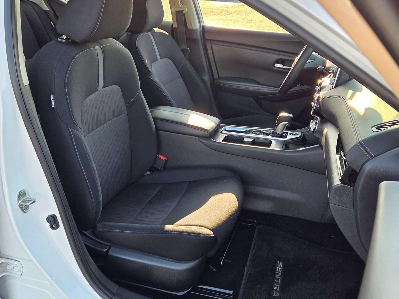 Used 2024 Nissan Sentra SV FWD image 17