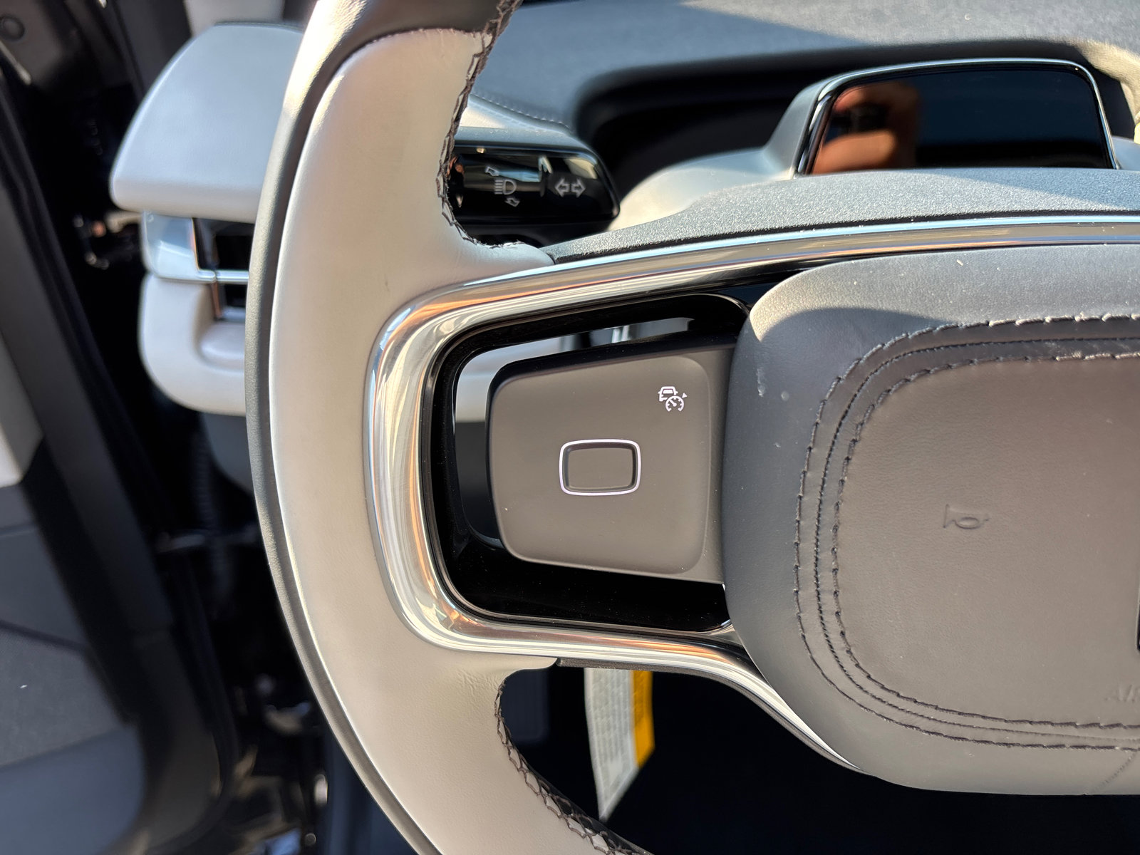 New 2025 Lincoln Navigator L Reserve image 16