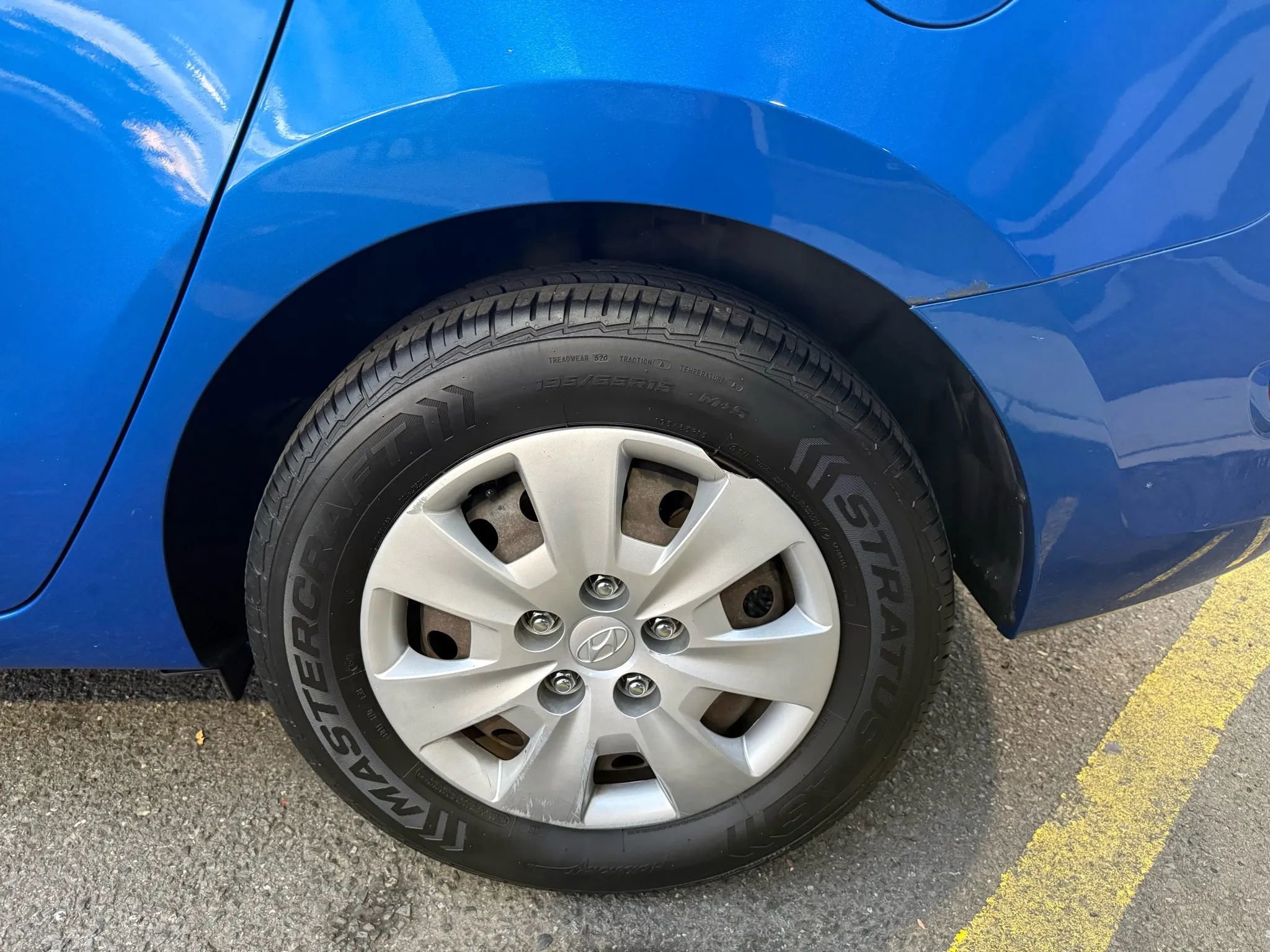 Used 2010 Hyundai Elantra GLS image 34