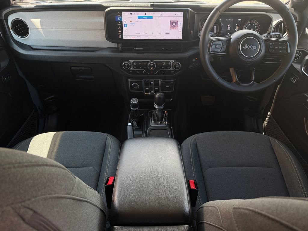 Used 2024 Jeep Wrangler Unlimited Sport w/ Convenience Group AWD/4WD image 17