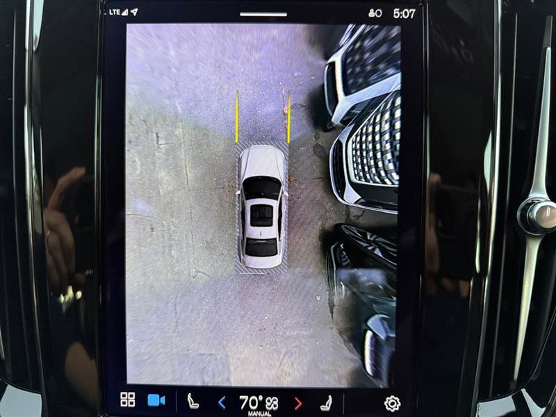 Used 2023 Volvo S60 T8 Plus image 22