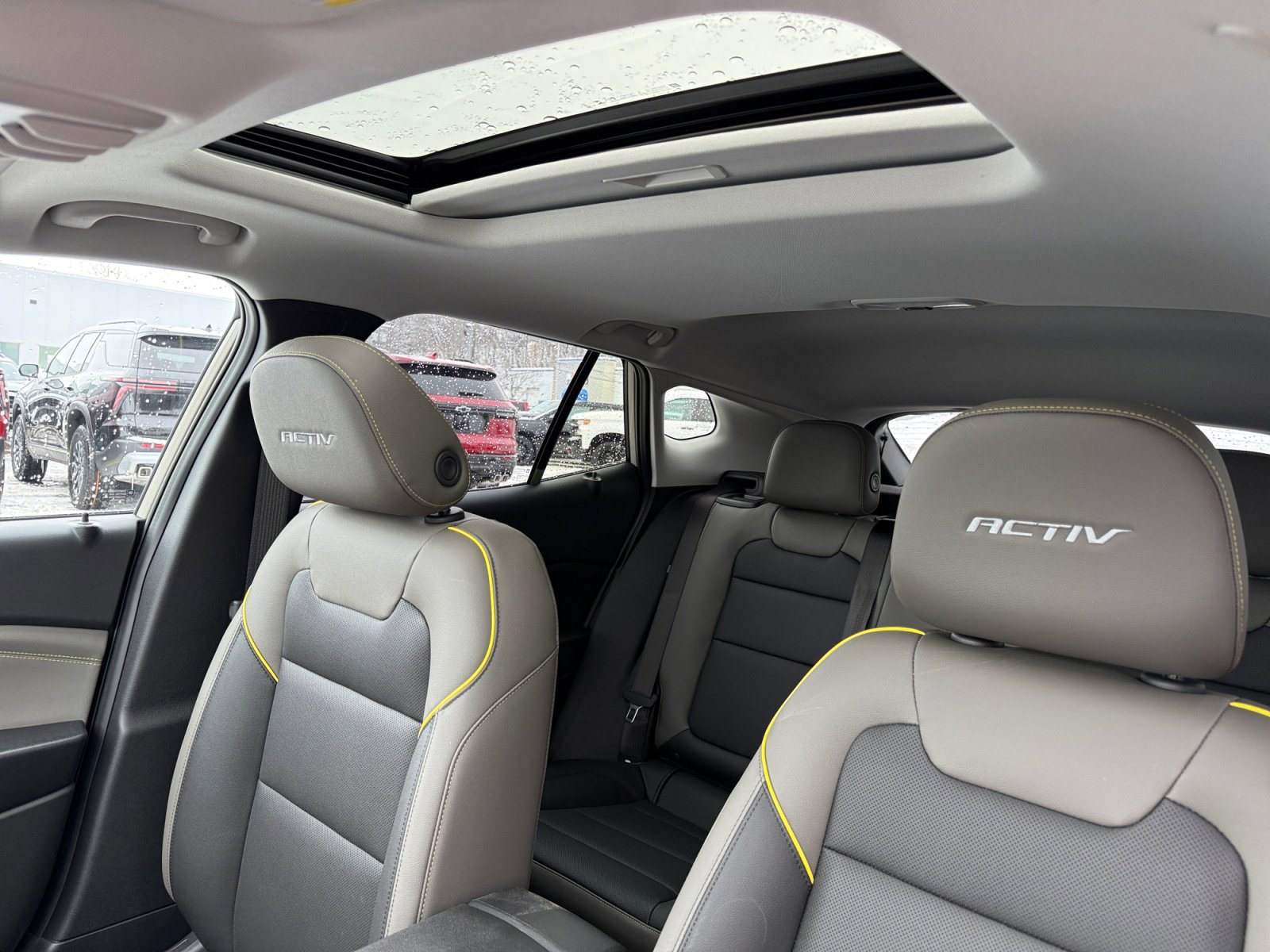New 2026 Chevrolet Trax ACTIV w/ Sunroof Package FWD image 31