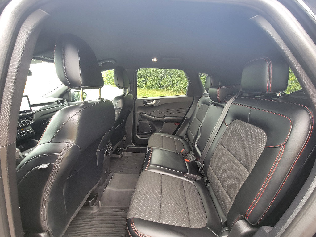 Used 2023 Ford Escape ST-Line w/ Tech Pack #1 AWD/4WD image 28