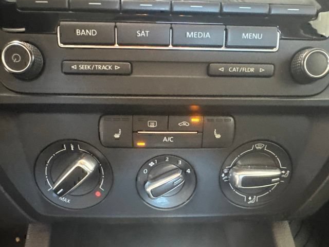 Used 2015 Volkswagen Jetta SE FWD image 16