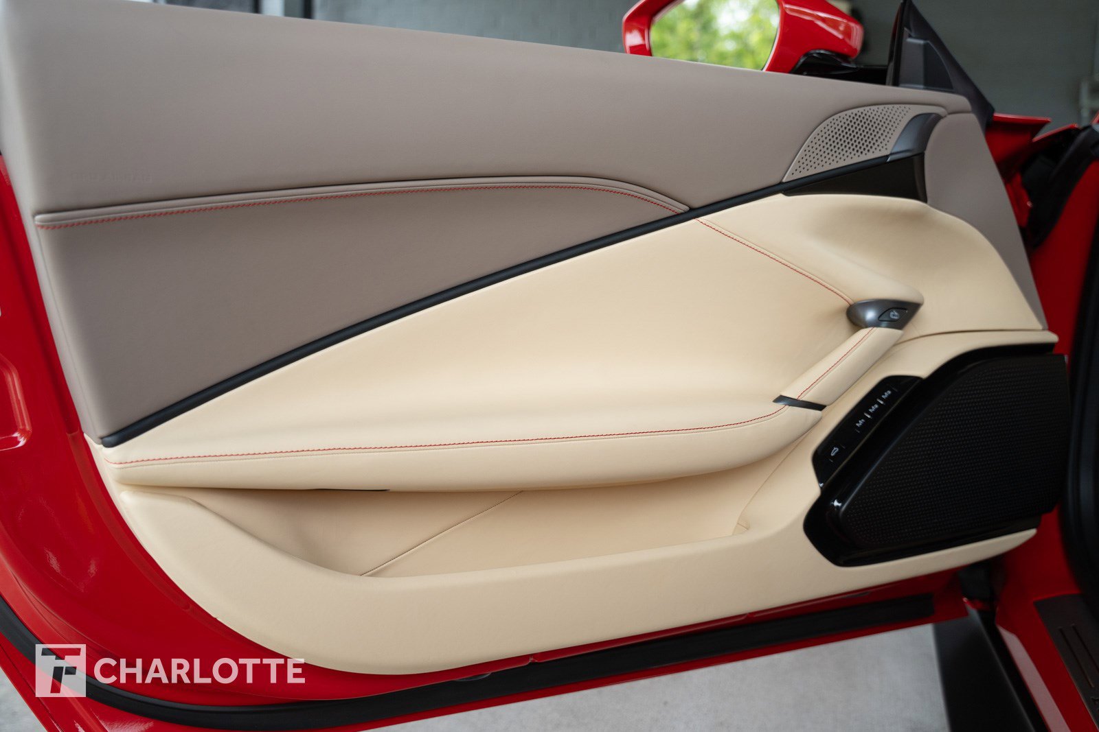 Used 2022 Ferrari Roma RWD image 21